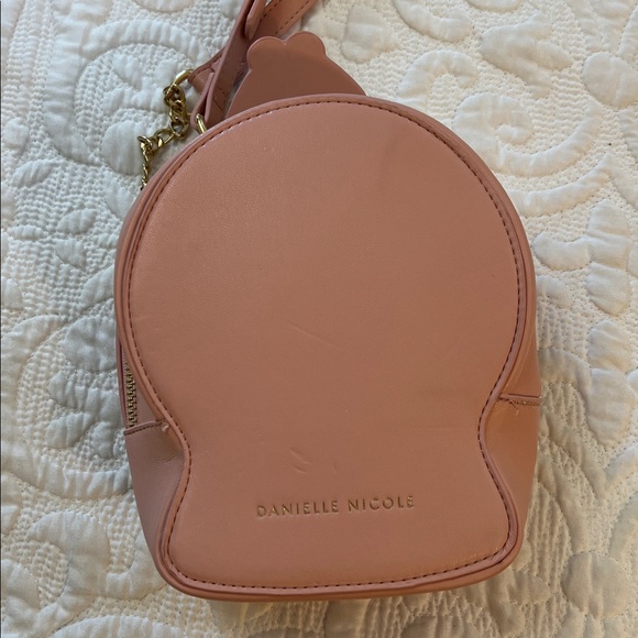 Danielle Nicole Disney Love Alive in Wonderland Magical Snowglobe Crossbody Bag - Picture 7 of 12